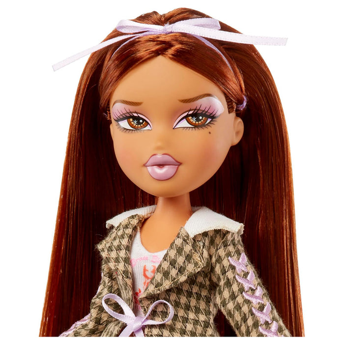 Bratz Stylin' Yasmin Doll with T-Shirt