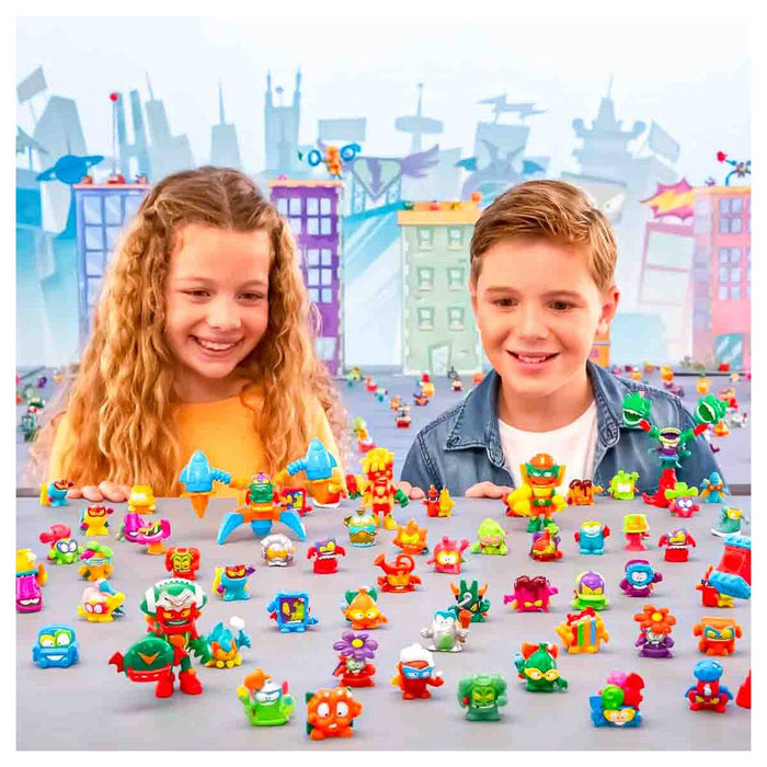 SUPERTHINGS RIVALS OF KABOO Serie utant Battle - Caja con 50 Sobres SUPERTHINGS RIVALS OF KABOO Serie utant Battle - Caja con 50 Sobres