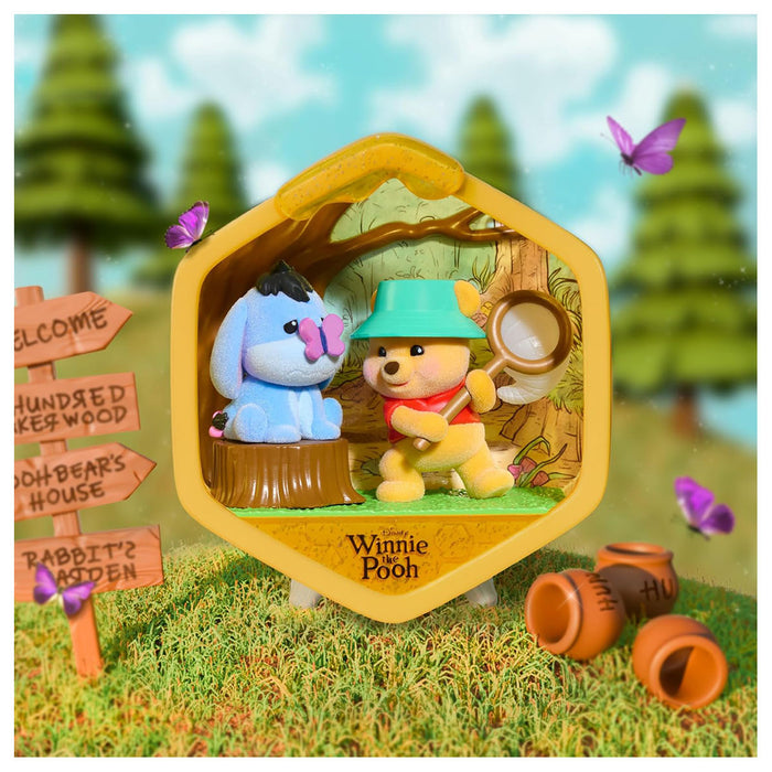 Disney Winnie the Pooh Honeycomb Homes Scene Setter (styles vary)