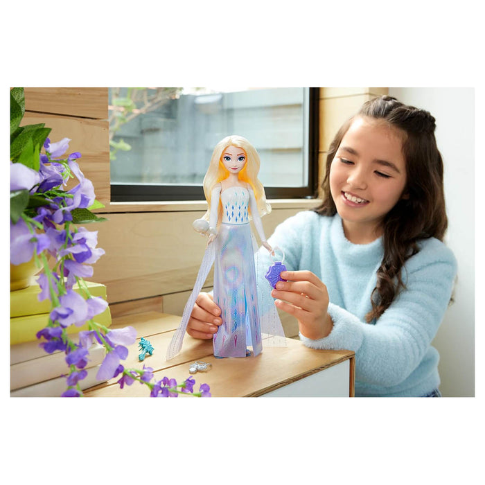 Disney Frozen Elsa Spin & Reveal Doll