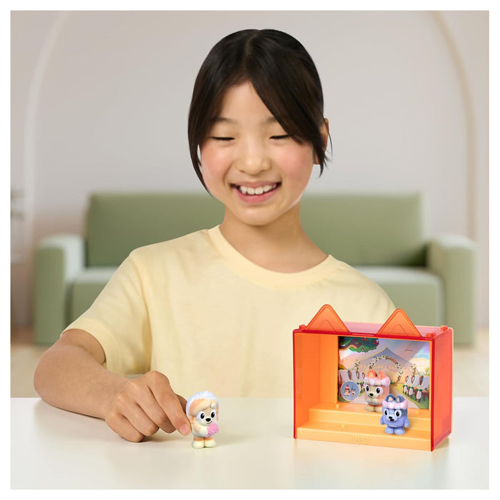 Bluey Fuzzies Episode Pack: The Sign Display Case & Figures