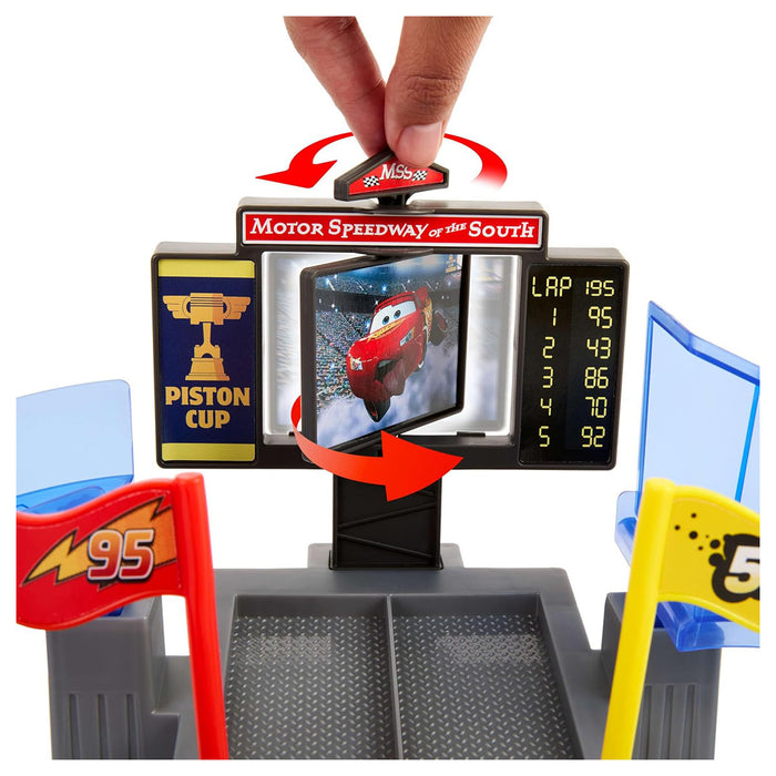 Disney Pixar Cars: Piston Cup Stunting Speedway Playset