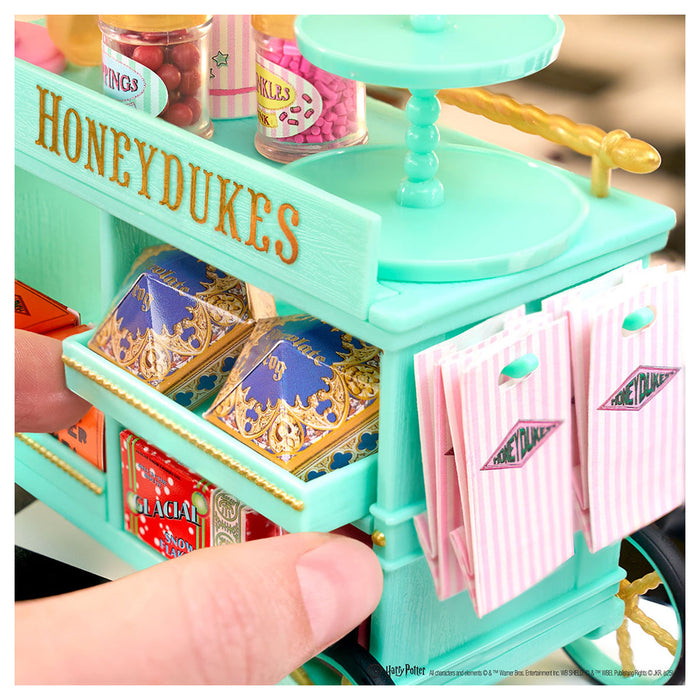 MGA's Miniverse Make It Mini Harry Potter Trolley Playset