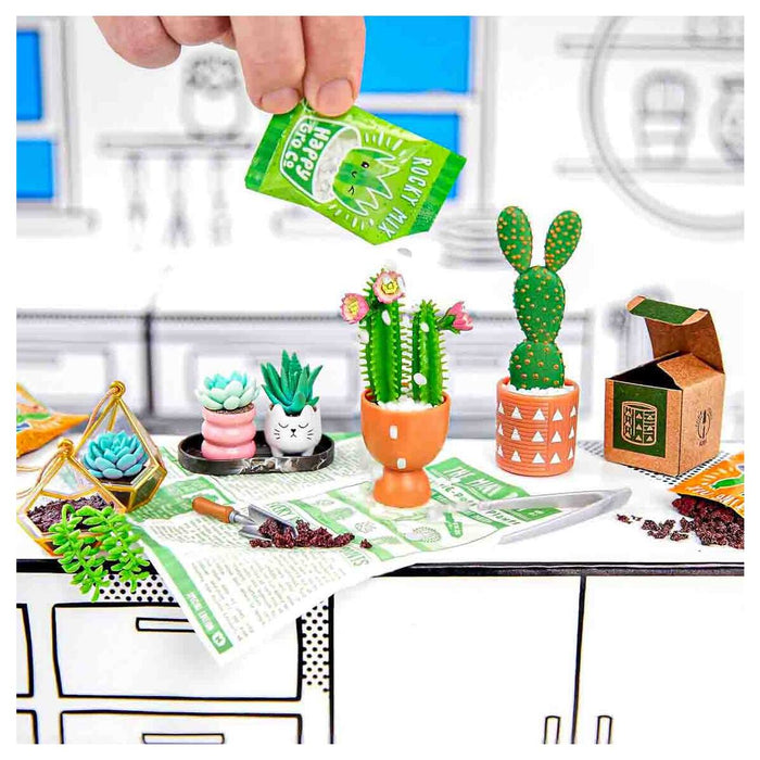 MGA's Miniverse: Make It Mini Lifestyle Series 1 Mystery Set (styles vary)