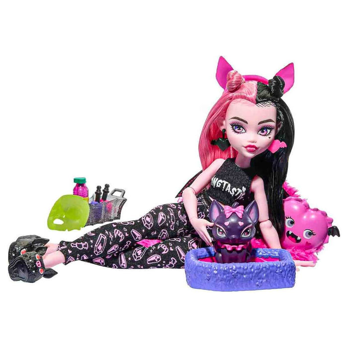 Monster High Creepover Party Draculaura Doll Set