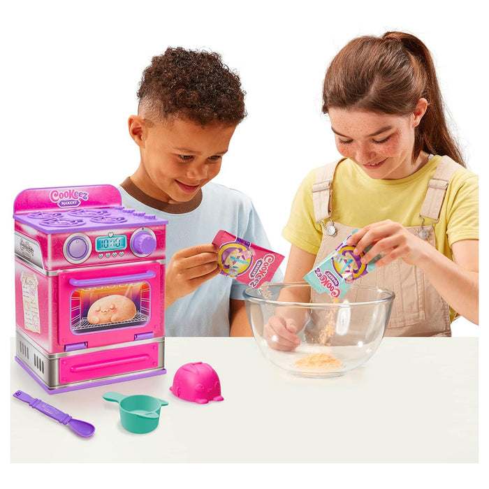 Cookeez Makery Cinnamon Treetz Surprise Interactive Pet Oven Kit