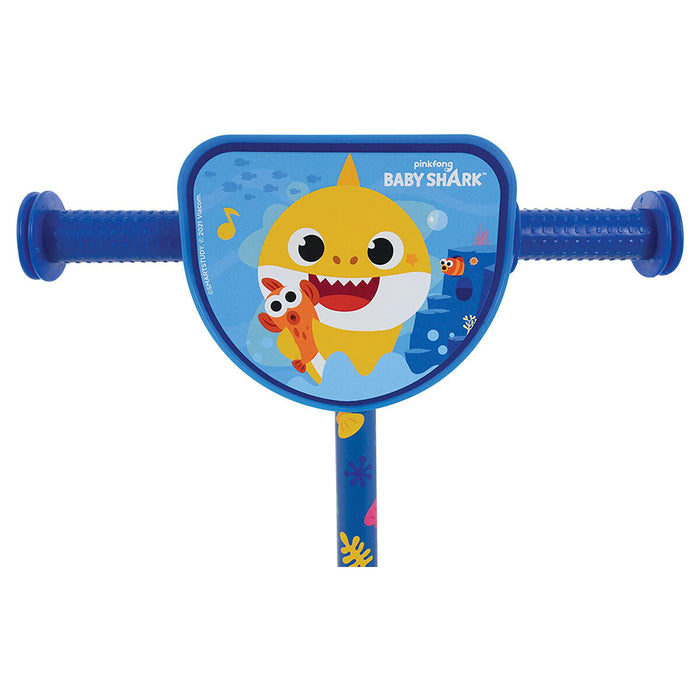 Baby Shark Music & Lights Tri Scooter