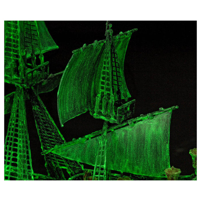 Revell Ghost Ship Easy-Click System Glow in the Dark 1:150 Model Kit