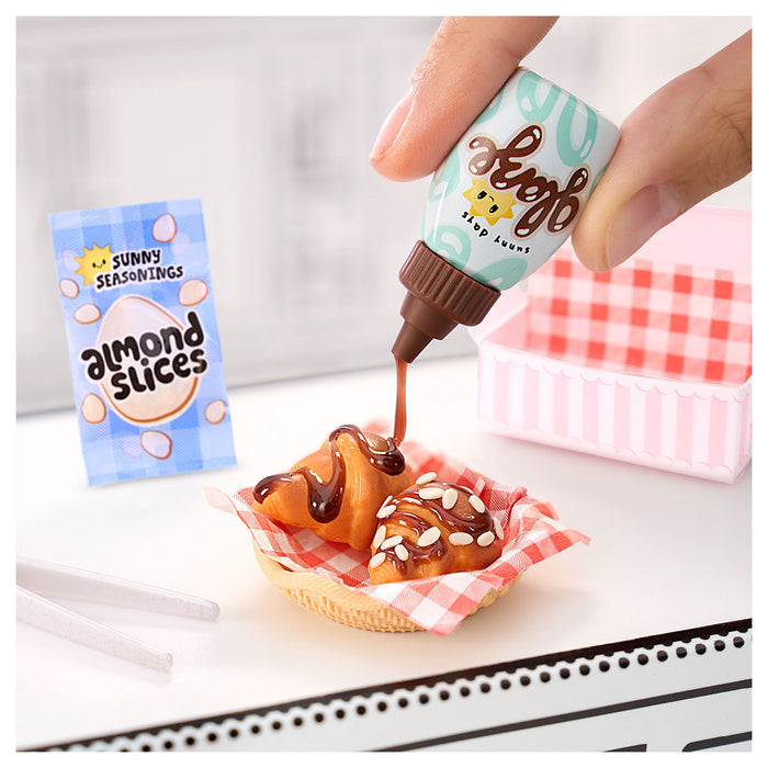 MGA's Miniverse Make It Mini Foods: Cafe in PDQ Series 4