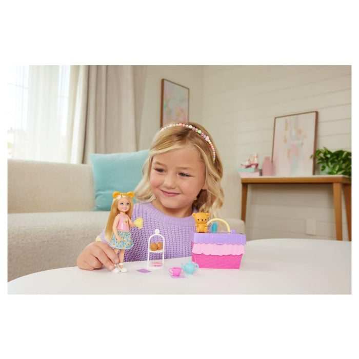 Barbie Family & Friends Chelsea Tea Party Picnic Set