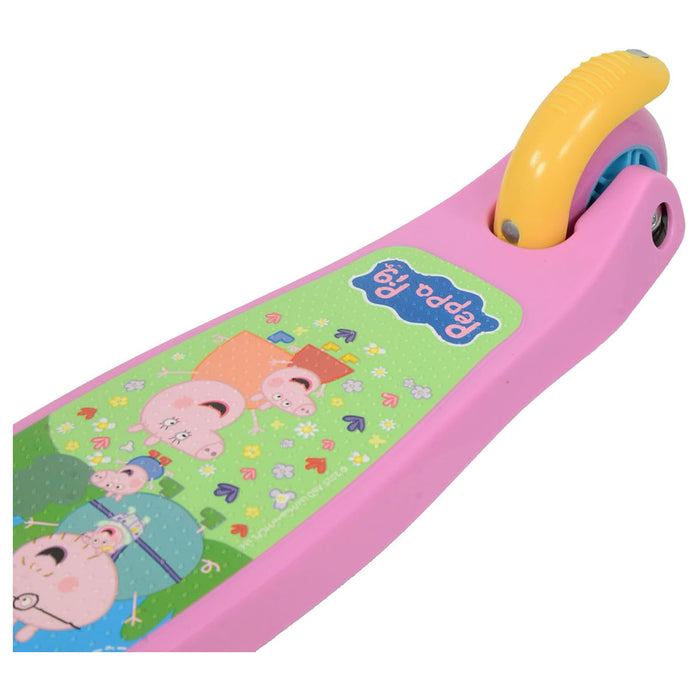 MoVe Peppa Pig Tilt N Glo 3 Wheel Scooter