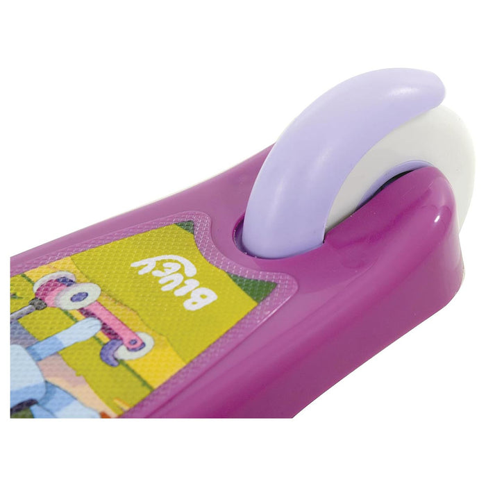 Bluey Tilt 'n' Turn Scooter with Lights