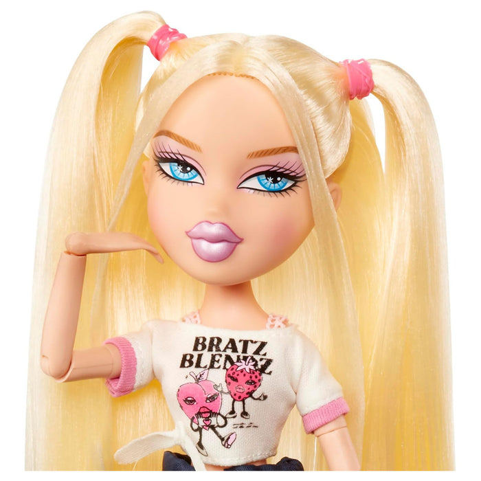 Bratz Stylin' Cloe Doll with T-Shirt