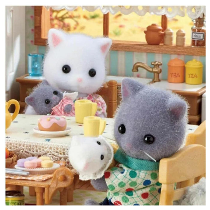 Sylvanian Families Persian Cat Family