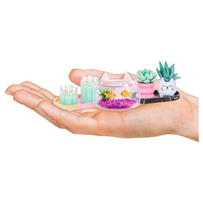 MGA's Miniverse: Make It Mini Lifestyle Series 1 Mystery Set (styles vary)