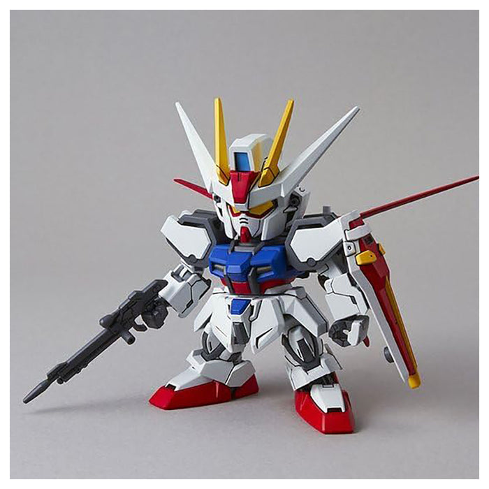 SD Gundam EX Standard Ailes Strike Gundam Model Kit