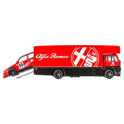 Hot Wheels Car Culture: Team Transport: Alfa Romeo 155 V6 Ti with Fleet Flyer