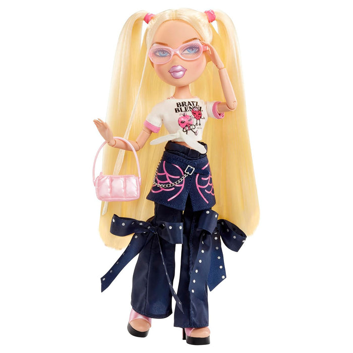 Bratz Stylin' Cloe Doll with T-Shirt