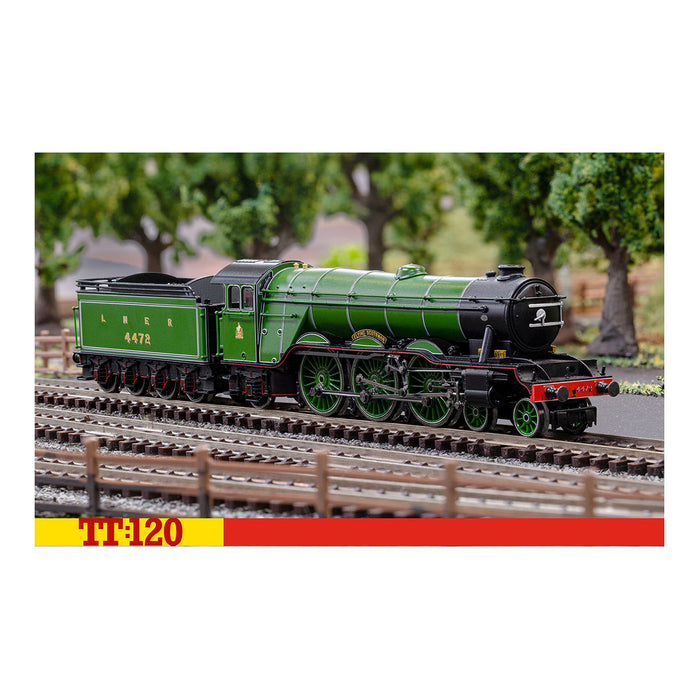 Hornby LNER Class A1 4-6-2 4472 'Flying Scotsman' Train