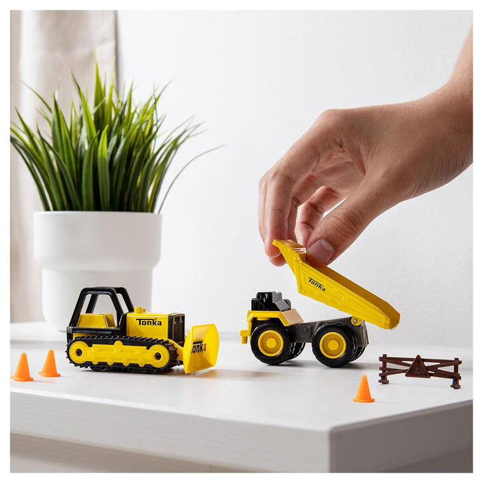 Tonka 2-pack Metal Movers Dump Truck & Bulldozer & Traffic Set
